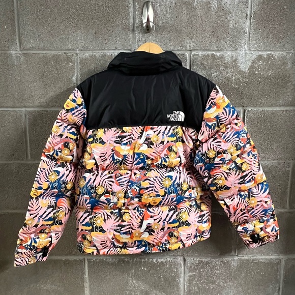 The‎ North Face Women’s 1996 Retro Nuptse Jacket - NWT - Picture 14 of 14